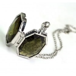 guardapelo de salazar Slytherin