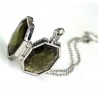guardapelo de salazar Slytherin