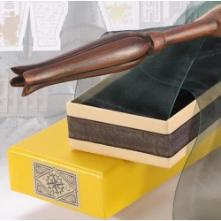 Varita de Luna Lovegood en caja dé Ollivanders